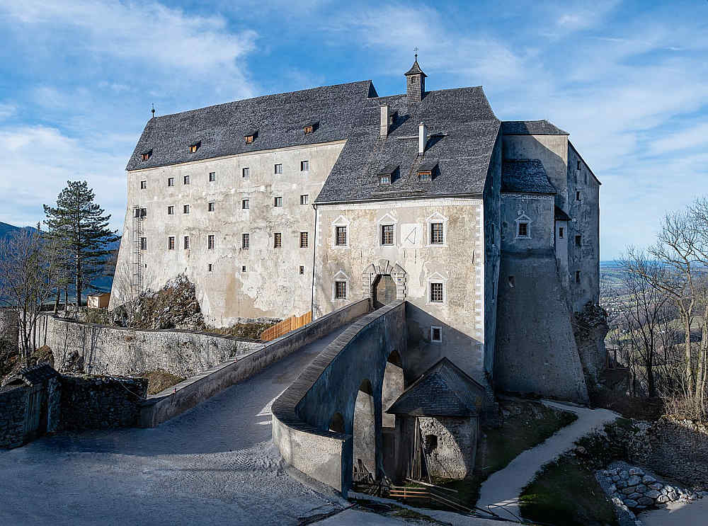 Burg Alt-Pernstein